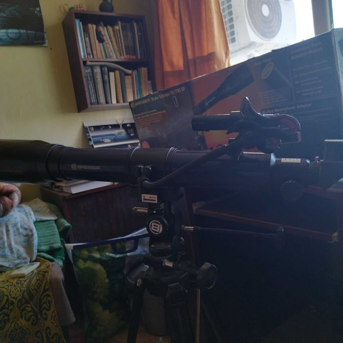 Рефракторен телескоп Bresser Skyluks 70/700