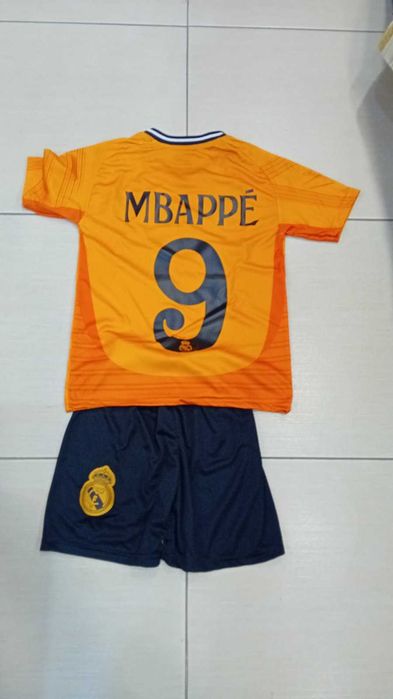 Екип мбапе Оранжев Гостуващ Реал мадрид Резервен Екип 2025 Mbappe 9
