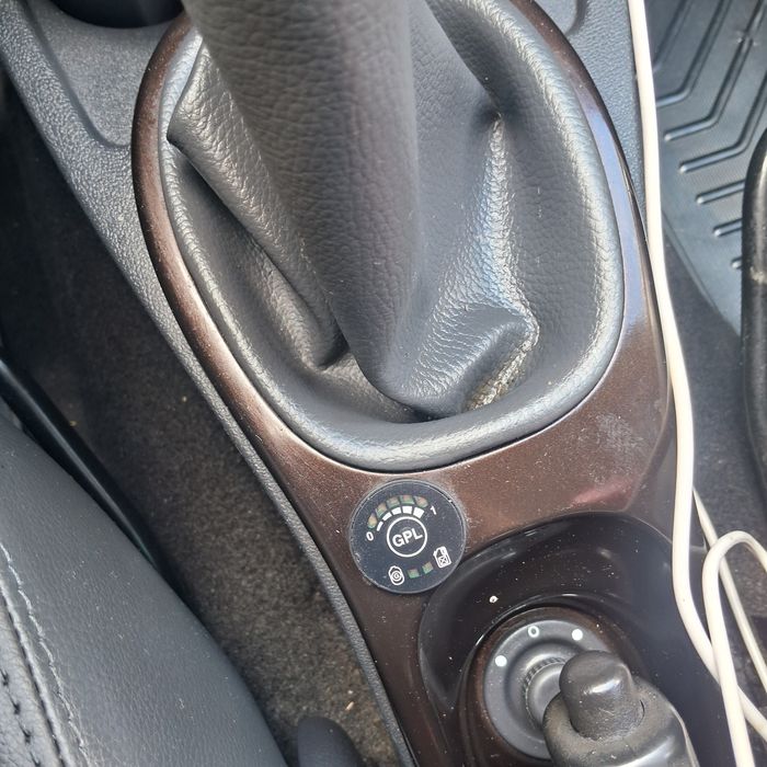 Dacia Duster  1,6 Benzina +GPL