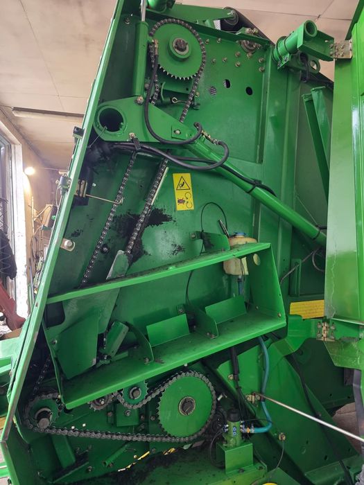 Пресс подборщик JOHN DEERE 582
