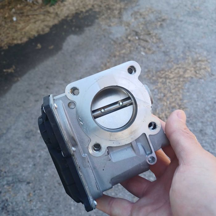 Дросел клапа Тойота авенсис 1.8 бензин Т25 2004 г.