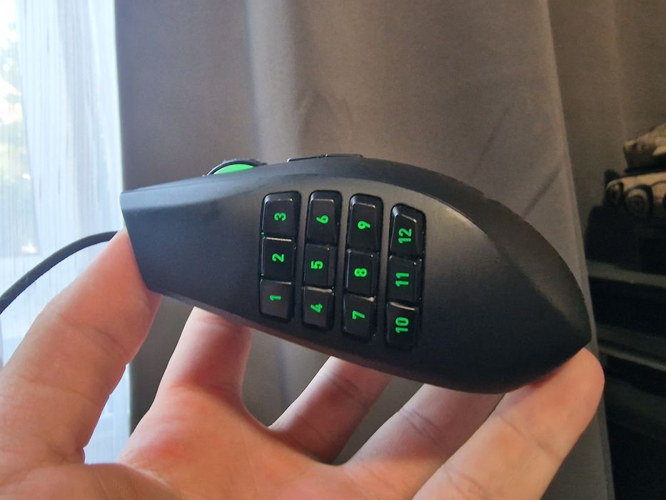 Mouse Gaming Razer Naga 2014 – 19 Butoane (Ideal MMO/MOBA) – Original