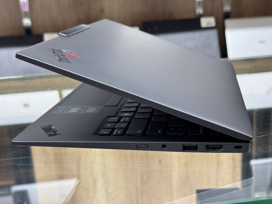 Lenovo ThinkPad X1 Carbon Carbon 12th Generation