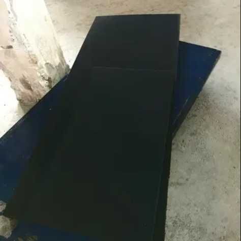 Поролон для мебели черный цвет.