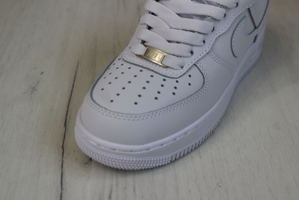 Продам Nike Air Force 1 новые, остатки