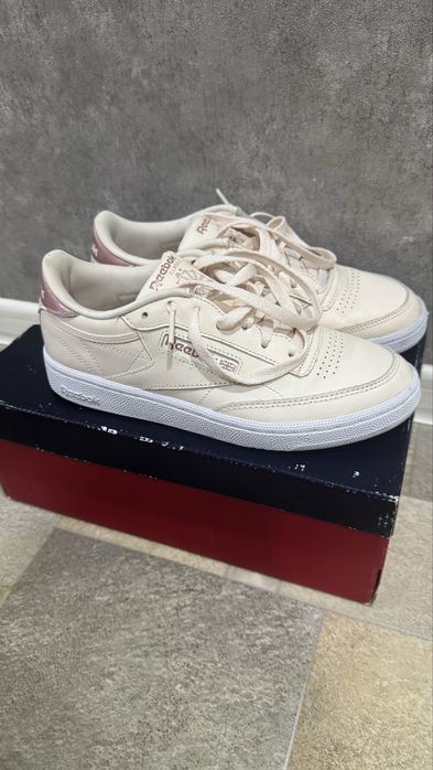 Женские кроссовки reebok