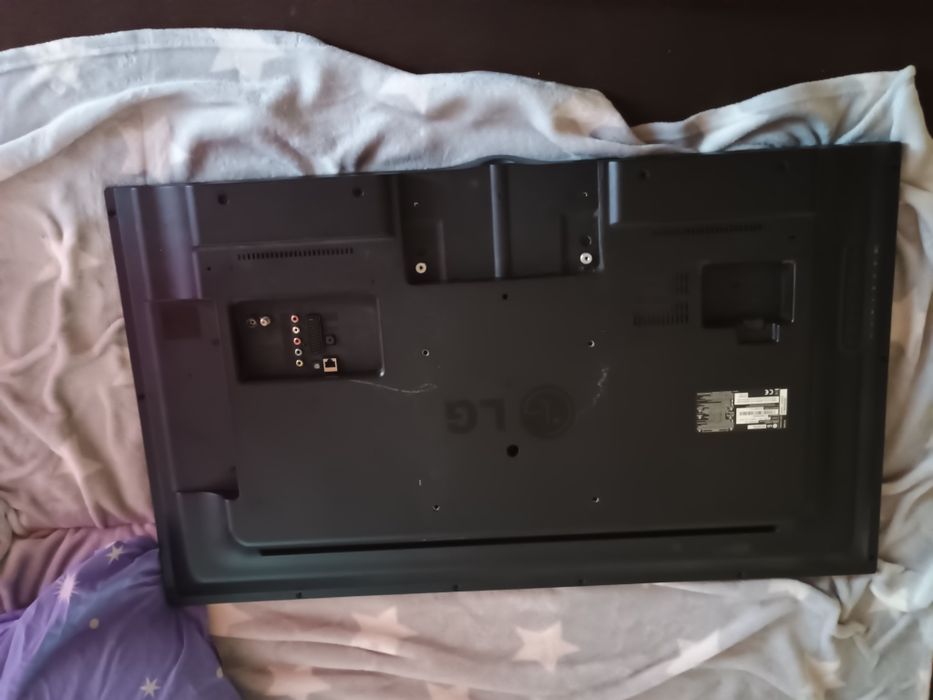 Vand Tv LG pentru piese