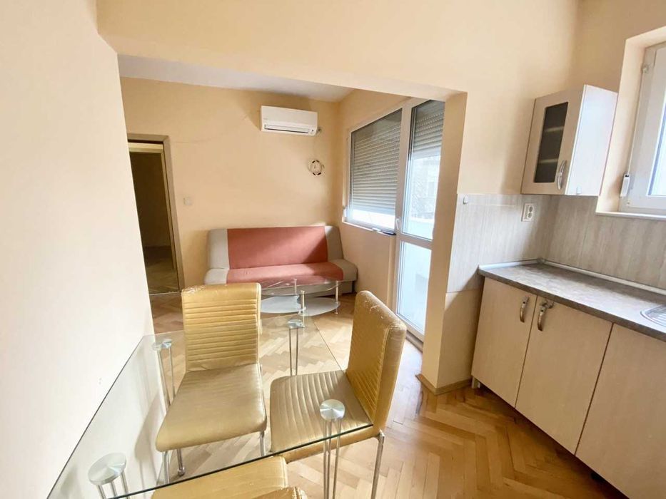 Дава се под наем Двустаен апартамент в Пловдив, Мараша - 65 кв.м за 375 € - Снимка #1