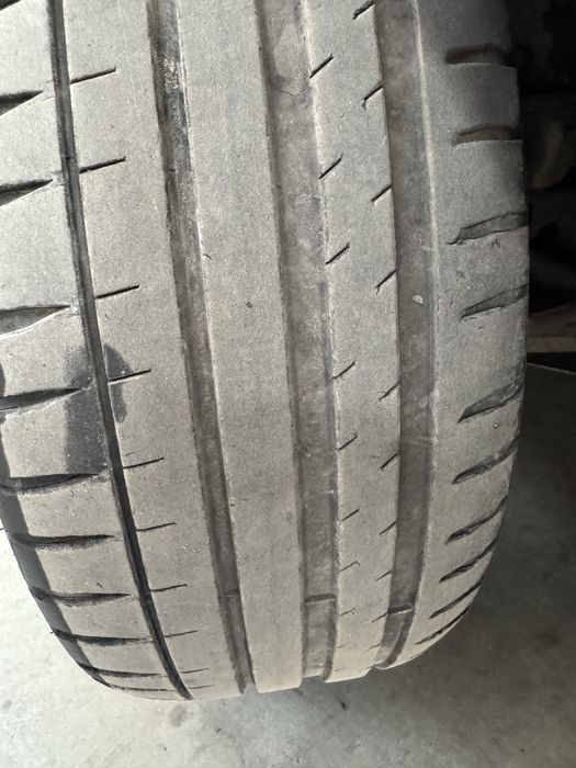 Vând roți 225/45 R17