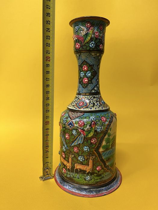 Стара,китайска ваза с цветен,емайлиран месинг