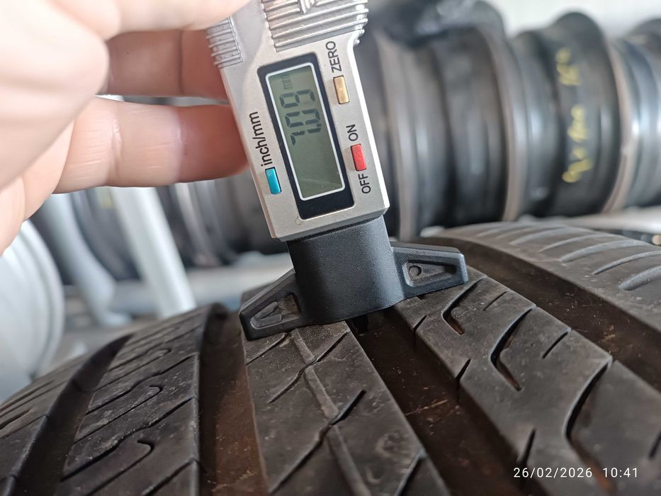 2бр.летни гуми 245/40/18 Barum