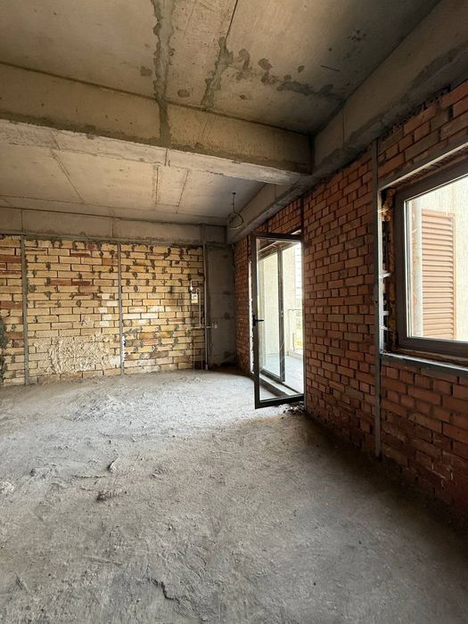 Квартира продается 2/4/8 на жк Gardens