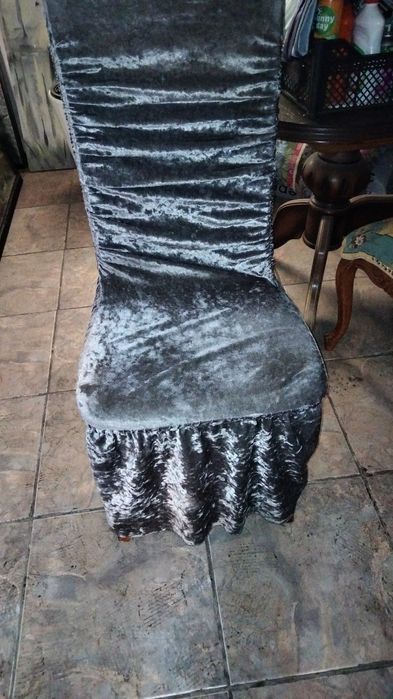 Стулья по 2500 тыс с  чехлом