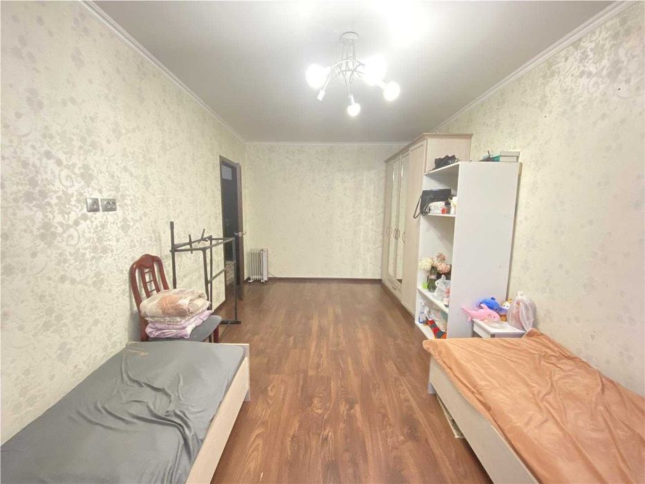 3х ком по Дюсембекова.1 этаж