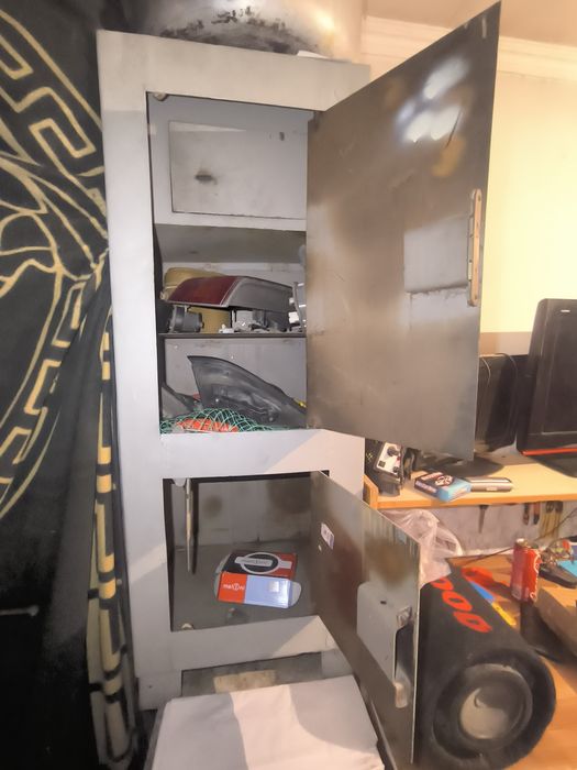 Продам Сейф советский