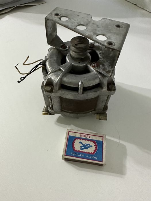 Продам электродвигатель на 220 вольт