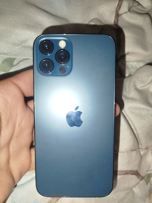 iPhone 12 pro 128/76