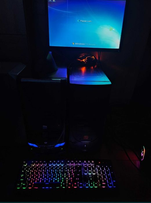 OFERTA! Sisteme PC/calculator/sistem supraveghere, laptop+alimentator