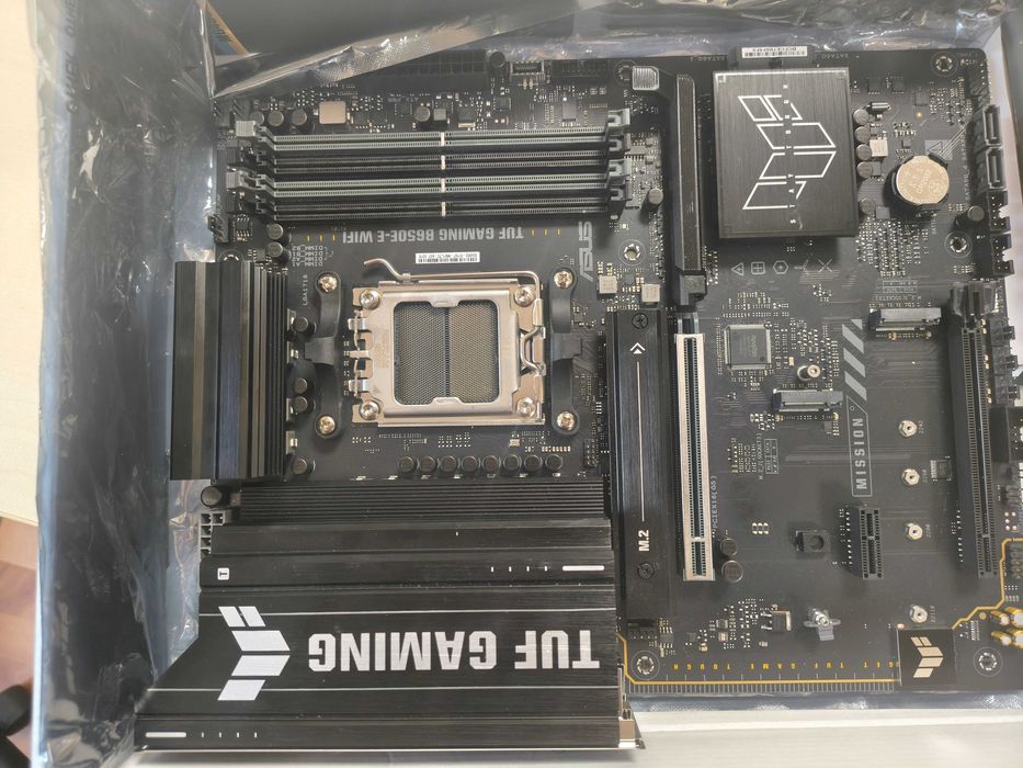 Дъно ASUS TUF Gaming B650E‑E WiFi