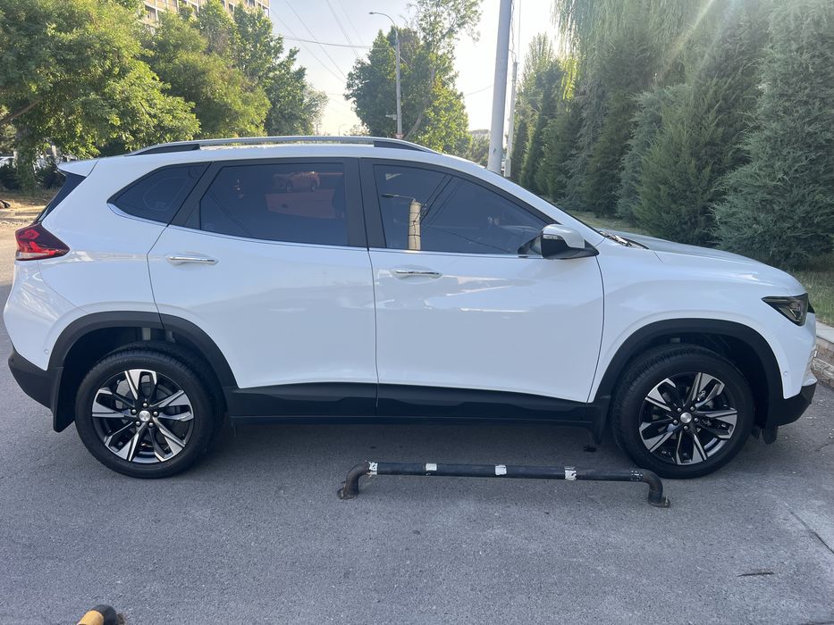 Продам Tracker 2 Premier Plus