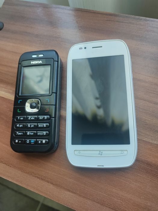 Telefoane vechi, 35 lei