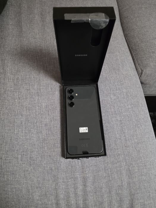 Нов ! Samsung s24 fe