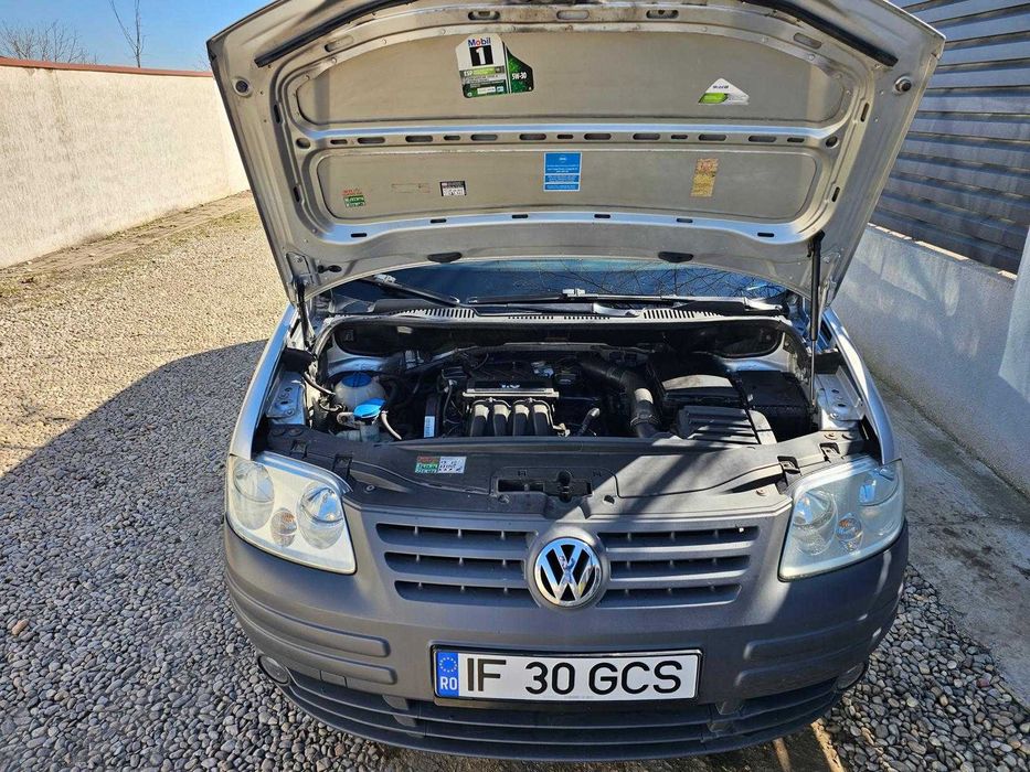Volkswagen Caddy Life 1.6 benzina 105 Cai 7 locuri intretinut Ideal Pescuit VAcante