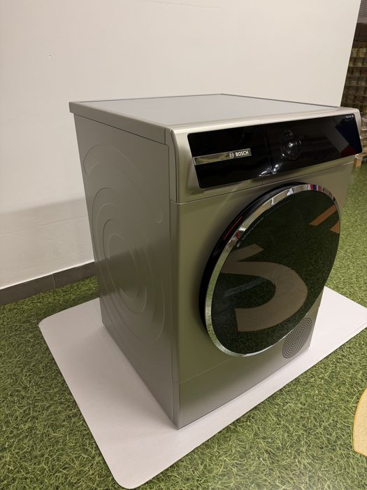 Сушилня BOSCH 9.0 kg кондезационна с термопомпа