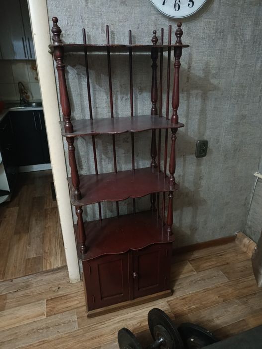 Продам этажерку дерево