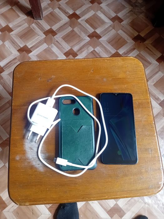 Продам телефон oppo