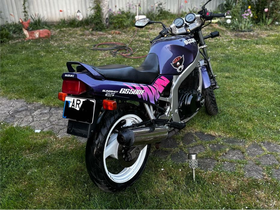 Motor Suzuki GS 500E in stare foarte buna de funcționare ,inscris ,cauciucuri noi  1600 euro pret negociabil Contact 0734032261