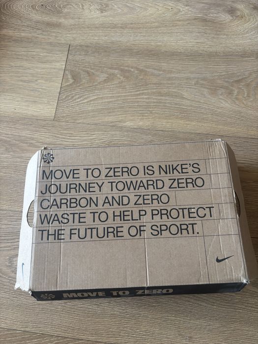 Маратонки Nike два модела!!!