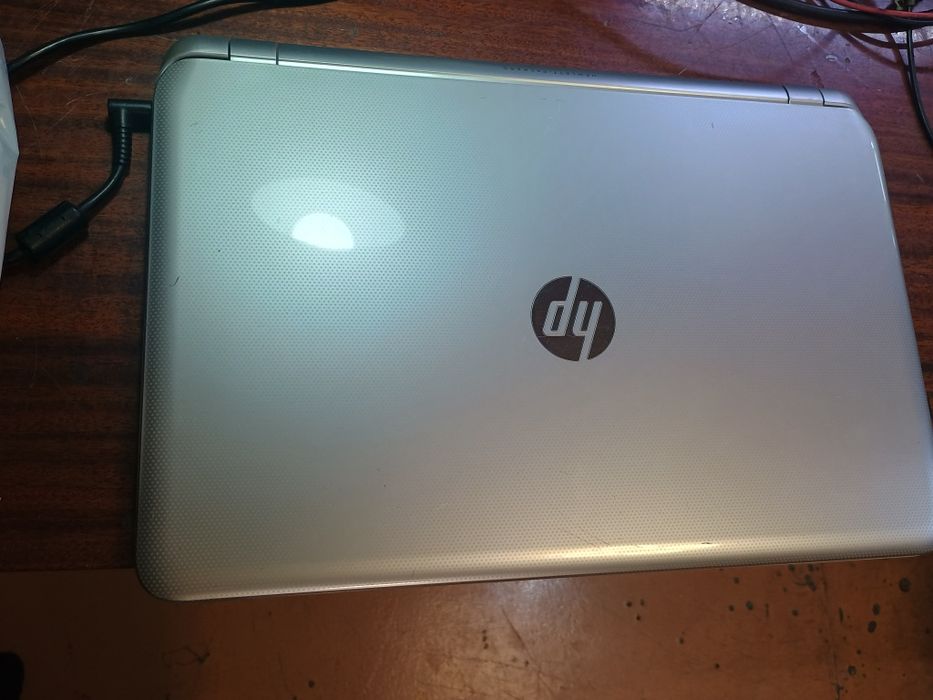 Продаётся ноутбук HP Pavilion 15-n221sr