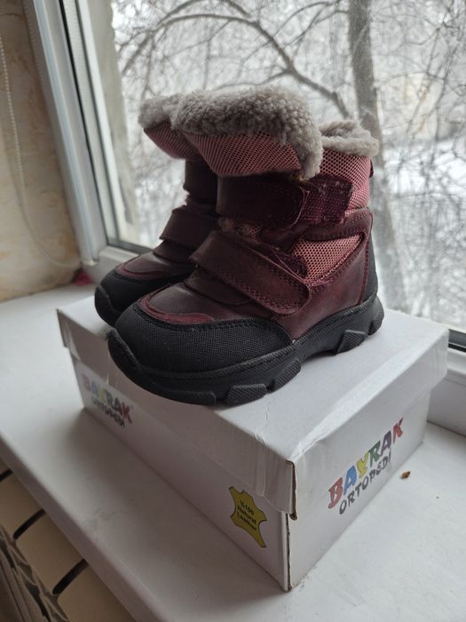 Продам детские сапоги