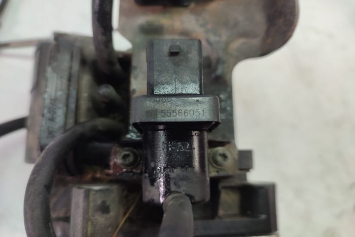 Racitor gaze 2.0 cdti a20dtc 55566051 Opel Astra J seria