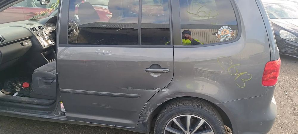 Dezmembrari / Dezmembrez VW Touran (1T3) [Fabr 2010-2015] 2.0 TDI CFHC cutie viteze manuala cod culoare LD7R