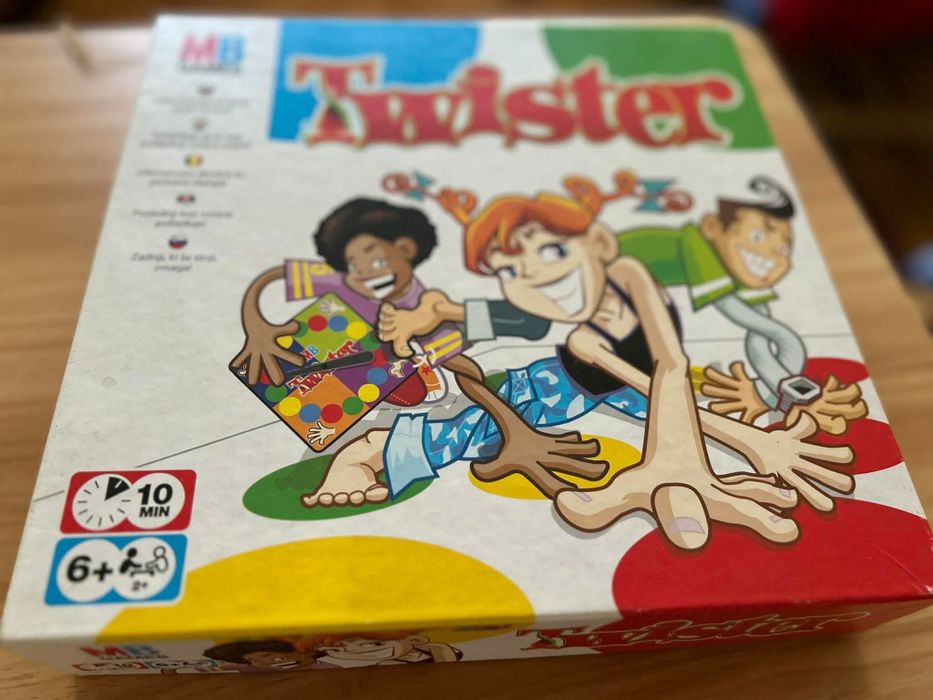 Нова игра TWISTER