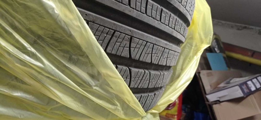 Гуми Pirelli Scorpion  295/35/R21  , 4 бр