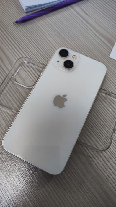 продаю iPhone 13