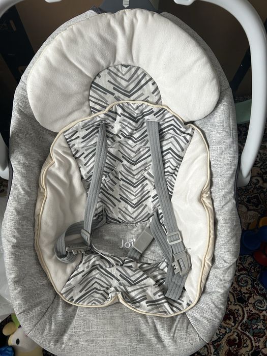 Продам детскую  качалку