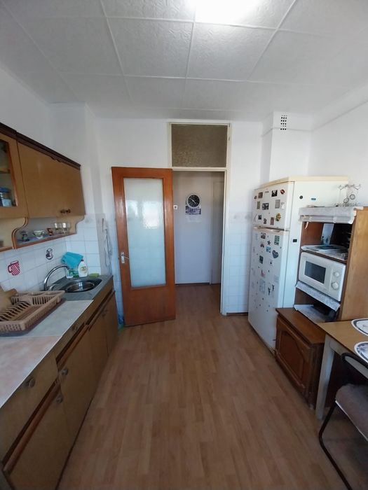 Apartament 3 camere, semidecomandat, str Proporgescu
