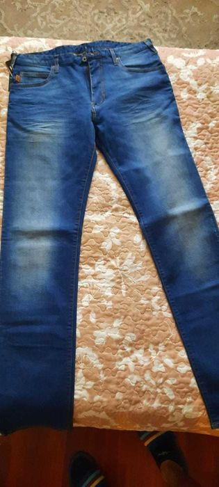 Blugi Emporio Armani originali noi