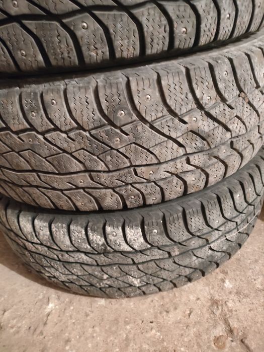 Продам шины 205-70 на 15