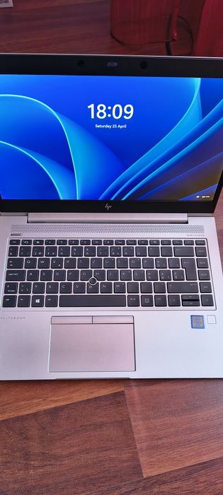 HP ELITEBOOK Intel i5-8350U