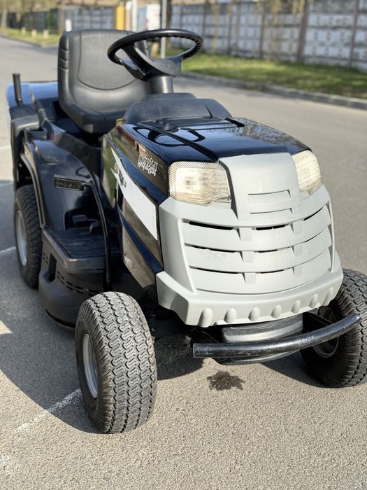 Tractoras de tuns iarba Stiga B&S