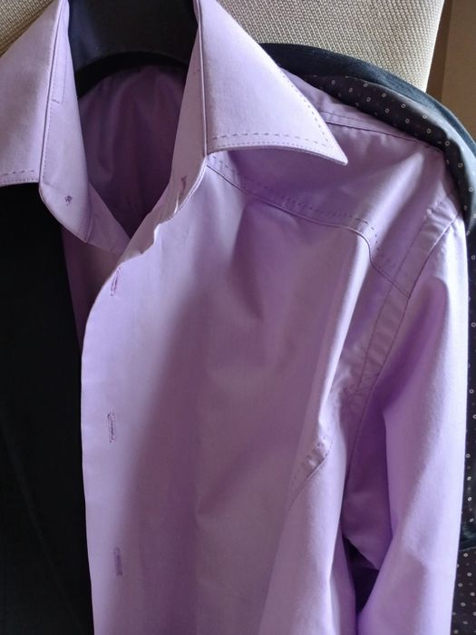 Мъжки костюм и риза.