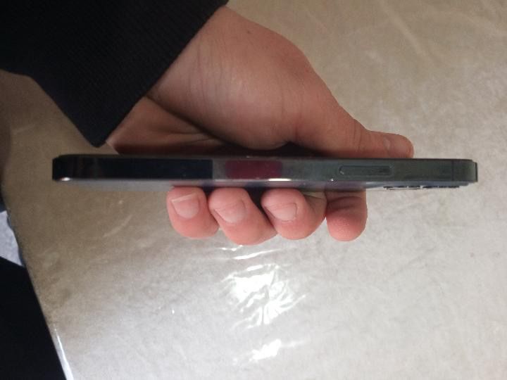 Iphone 12 pro sotladi