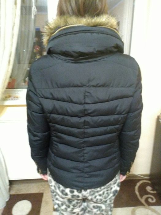 Geaca dama/fete Bershka de iarna, mar. M, cul. bleumarin