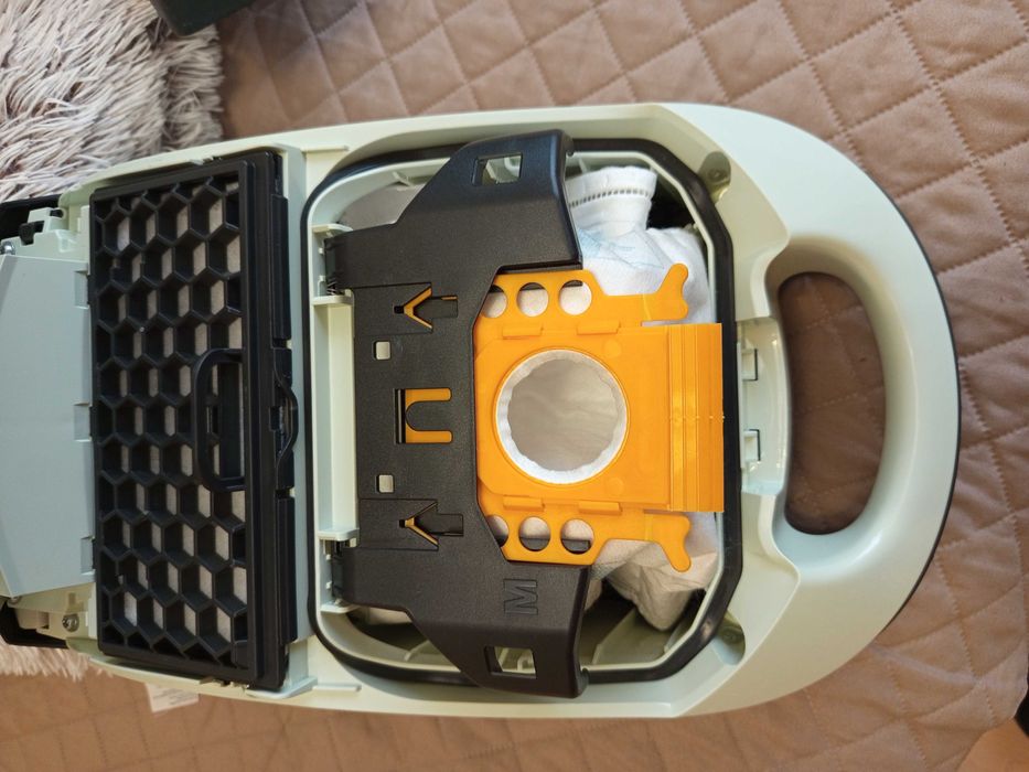 Прахосмукачка Miele S4211