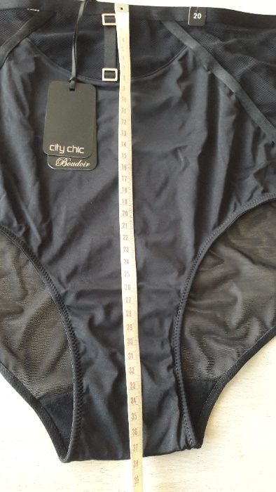 Красиви дамски дълбоки бикини от мрежеста материя